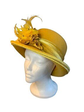 Ladies Gold Wool Hat Feather & Velvet Accents Deborah Fashions Size 23 Vtg